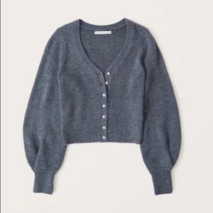 NWOT Abercrombie & Fitch - Pleated Sleeve Cropped Cardigan - Medium